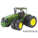 Bruder John Deere 7930 z ogumieniem bliźniaczym   